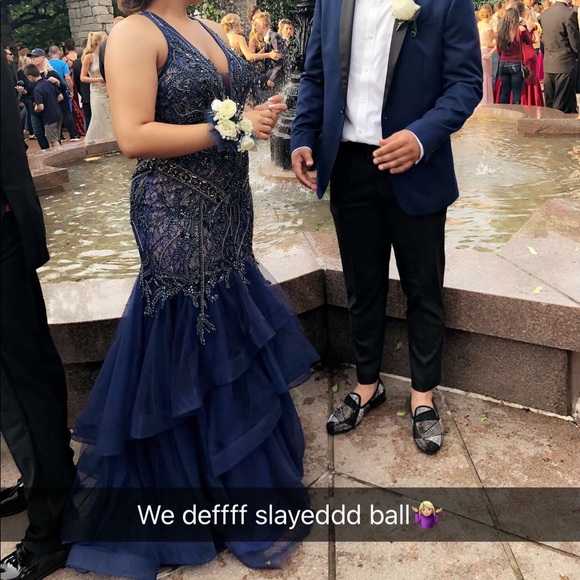 Size 12 Jovani Ball dress. Runs big - Picture 4 of 4